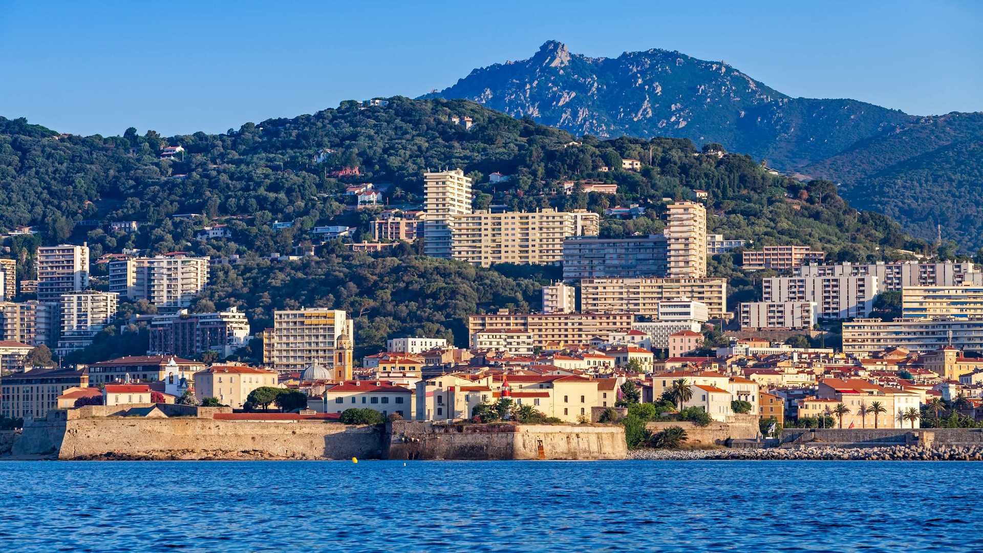 Location de véhicule - AJACCIO AEROPORT