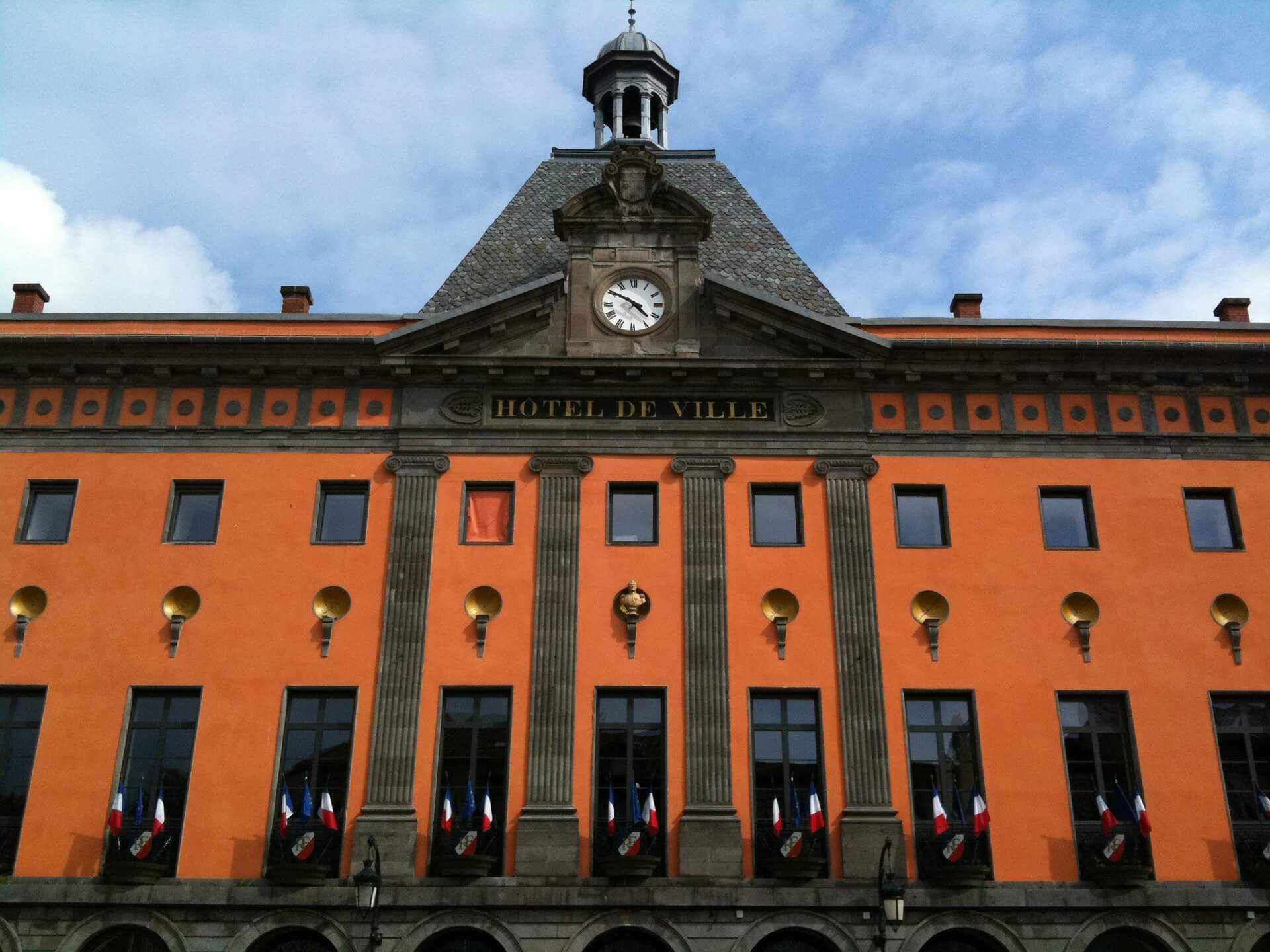 Location de véhicule - AURILLAC