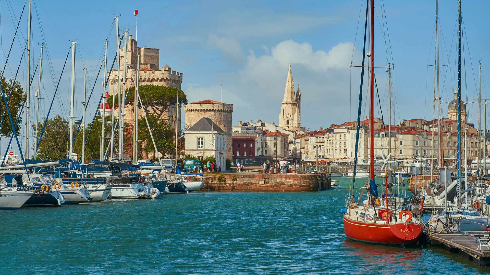 Location de véhicule - LA ROCHELLE - GARE