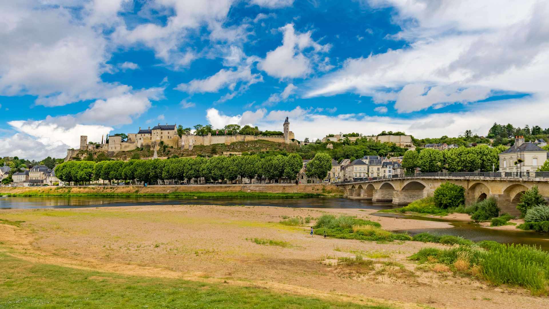 Location de véhicule - LA ROCHE POSAY