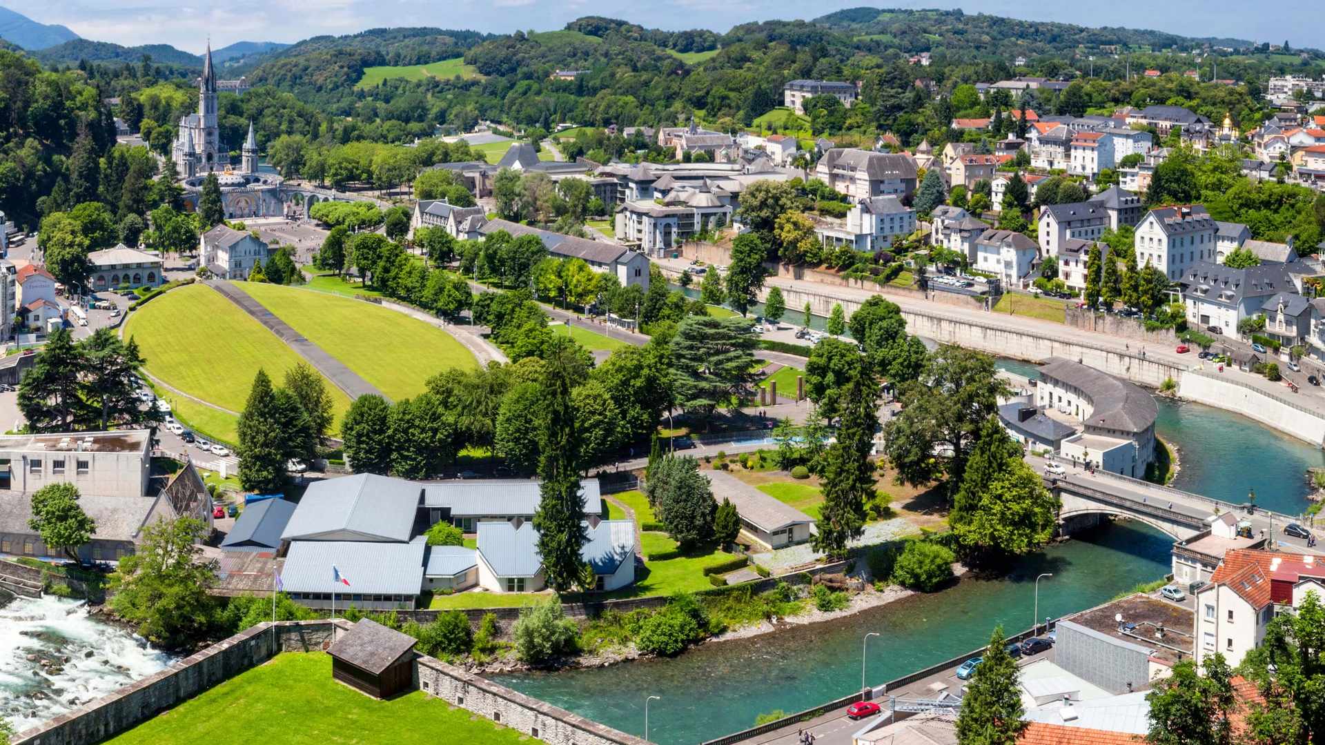 Location de véhicule - LOURDES