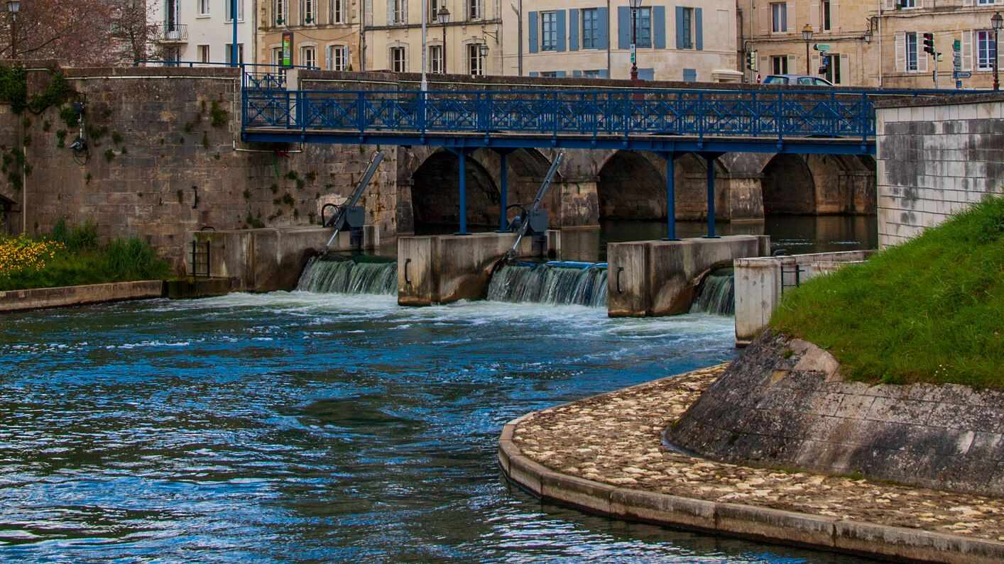 Location de véhicule - NIORT MENDES FRANCE