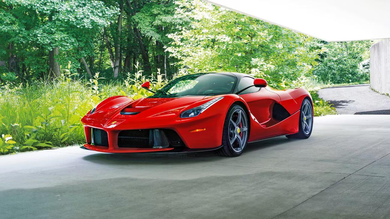 ferrari.avif